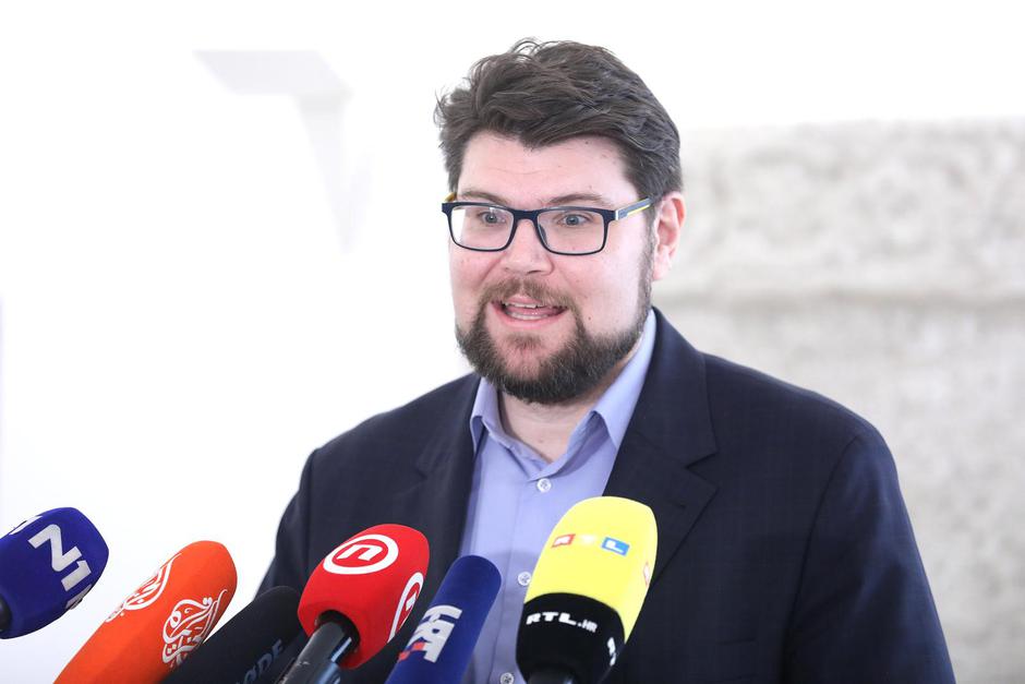 Zagreb: Pe?a Grbin o sastanku saborske oporbe i sjednici Antikorupcijskog vije?a