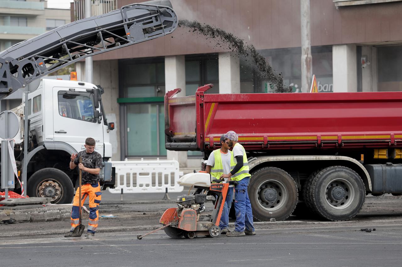 Zagreb: Nova regulacija prometa na križanju Savske i Vukovarske