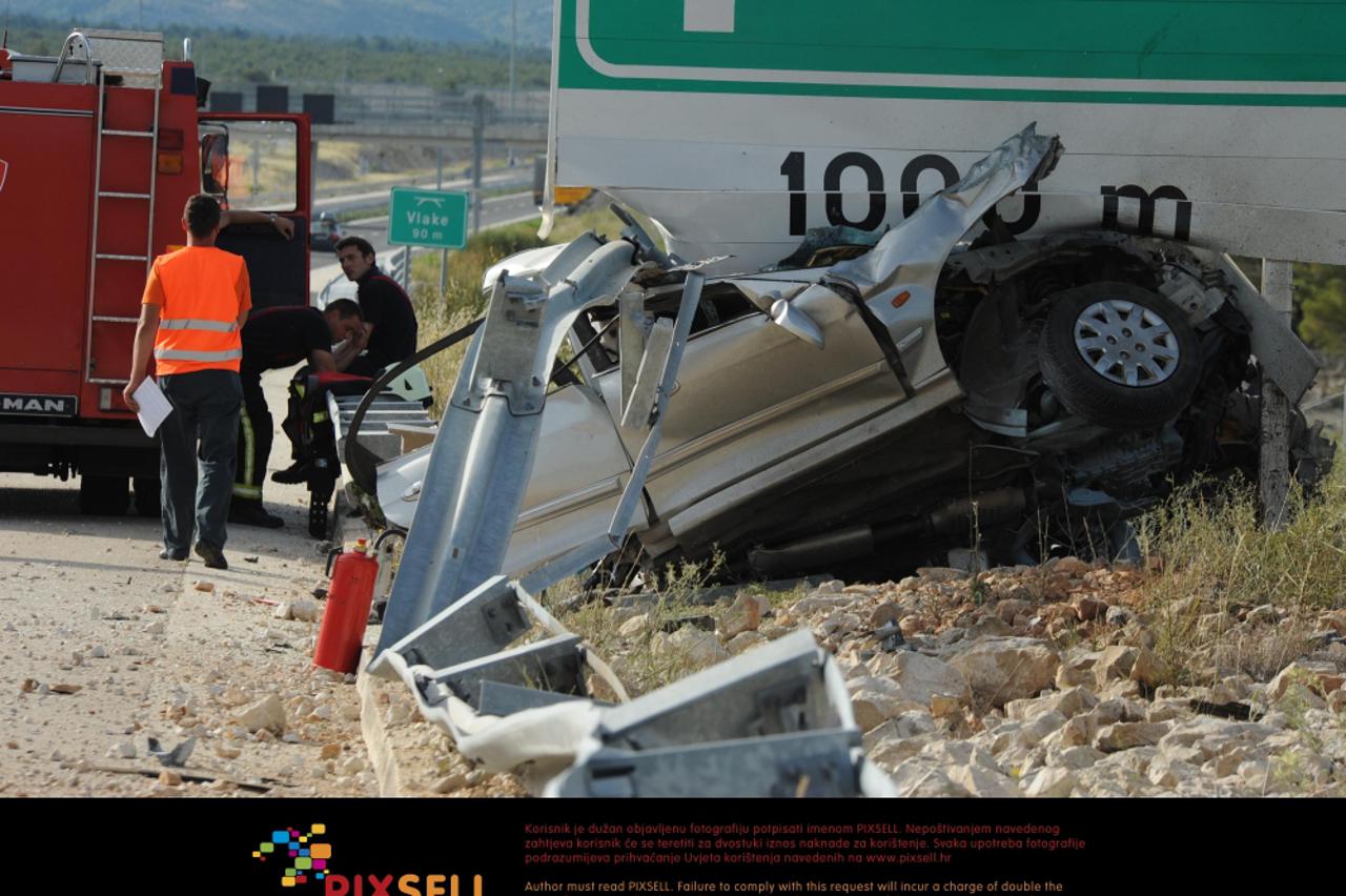 prometna nesreća,skradin (1)