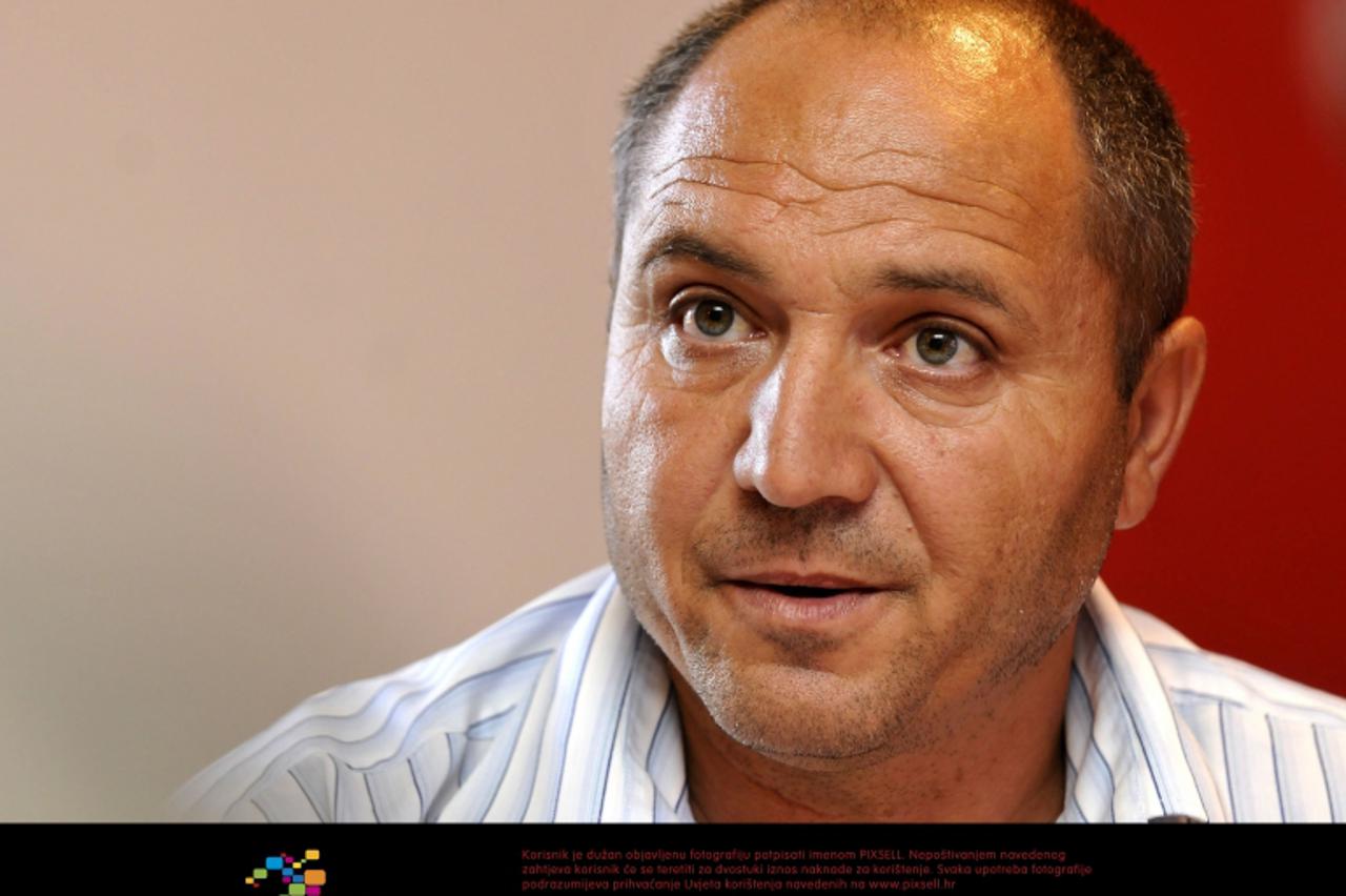 '01.07.2011., Pribislavec- Romi iz Pribislavca progovorili o kradjama sekundarnih sirovina u medjimurskim naseljima. Zeljko Balog. Photo: Vjeran Zganec-Rogulja/PIXSELL'