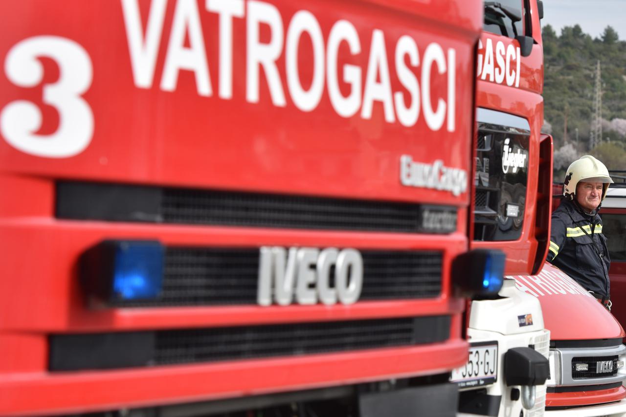 Vatrogasci pružaju potporu Frani Lučiću