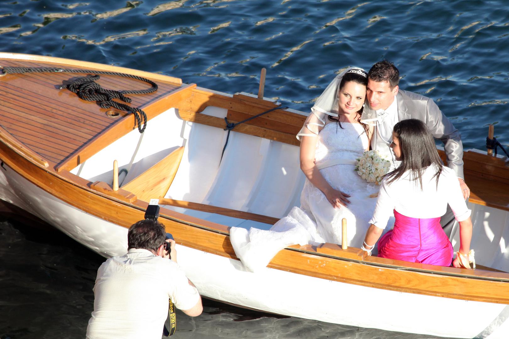 Ahmad i Dragana upoznali su se u narodnjačkom klubu Bačvica kraj Rijeke, a ubrzo nakon toga Dragana se preselila kod Ahmada u Split. 