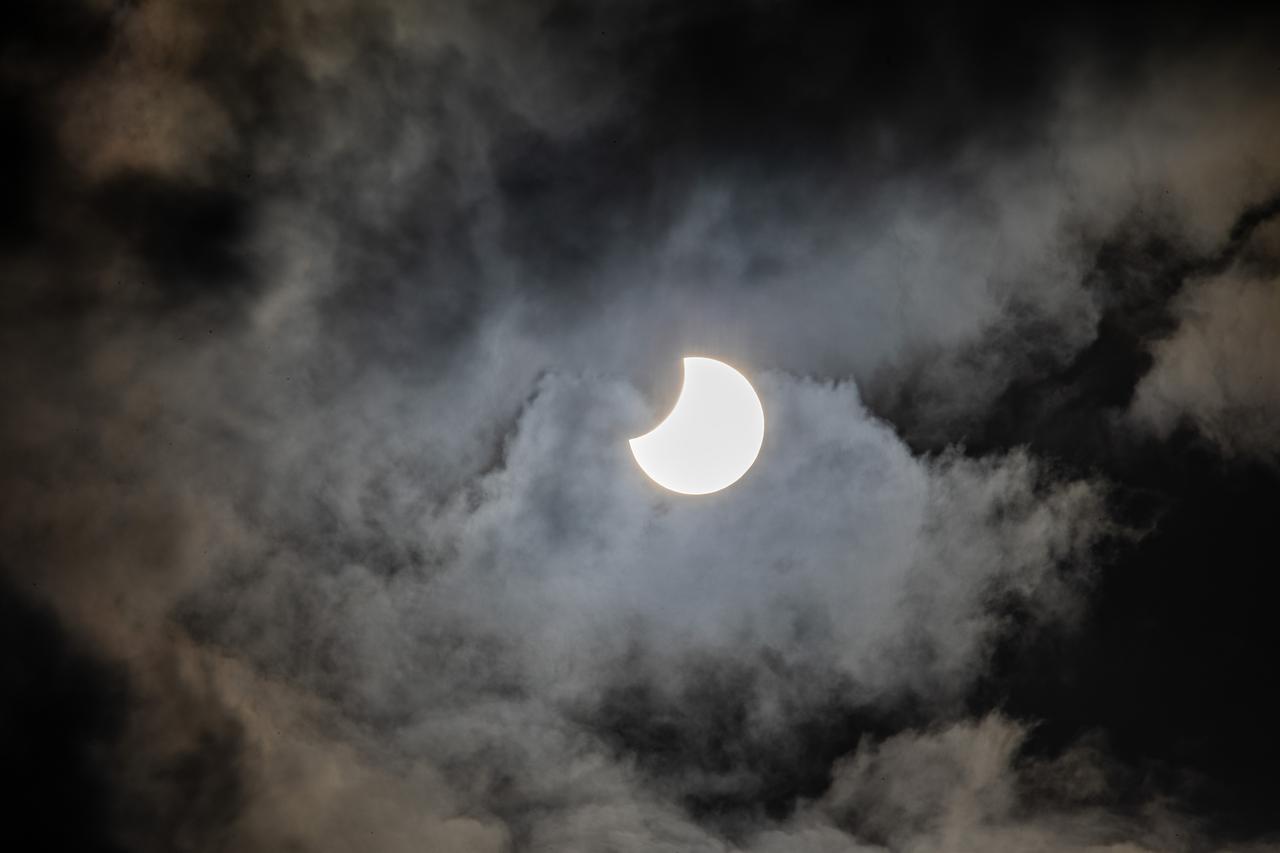 Djelomična pomrčina Sunca iznad Pule