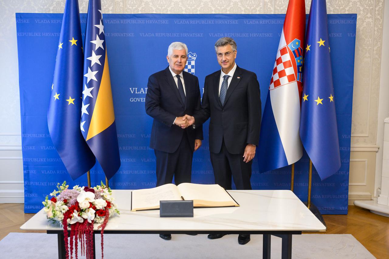 Zagreb: Predsjednik Vlade Andrej Plenković sastao se s predsjedateljem Doma naroda Parlamentarne skupštine BiH Draganom Čovićem