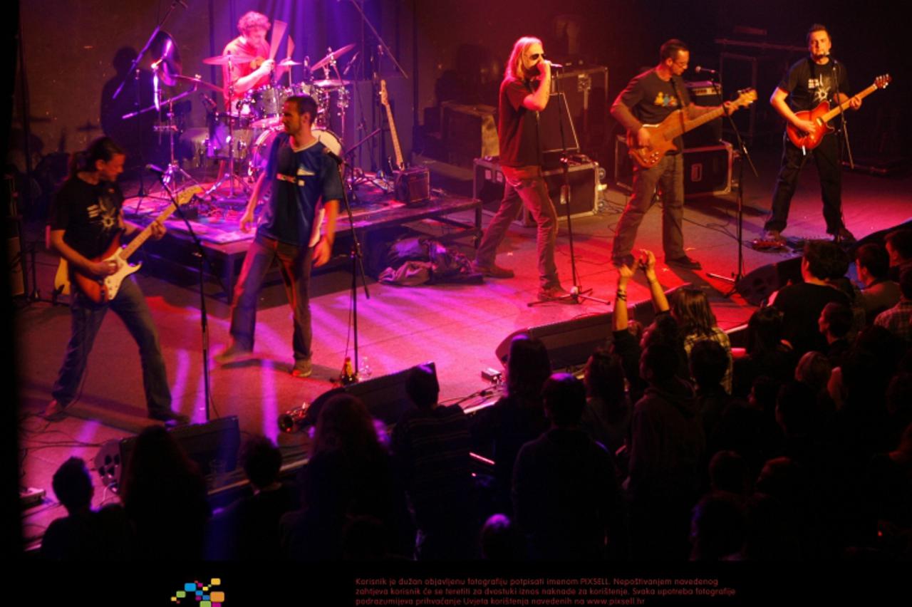 '28.01.2012., Zagreb - Koncert Pozdrav Azri u klubu Boogaloo.  Photo: Martina Popovcic/PIXSELL'