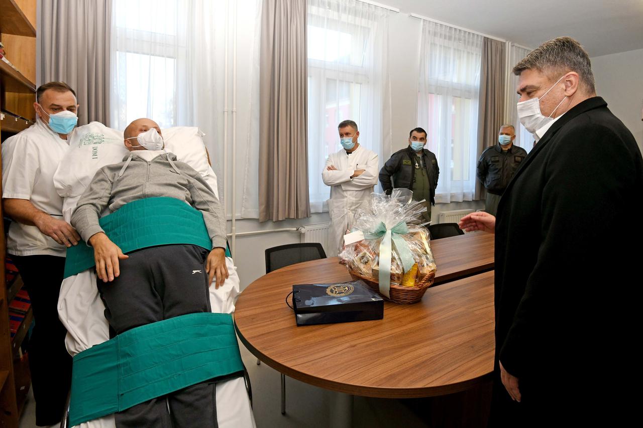 Predsjednik Milanović posjetio pilota HRZ-a, bojnika Lukana