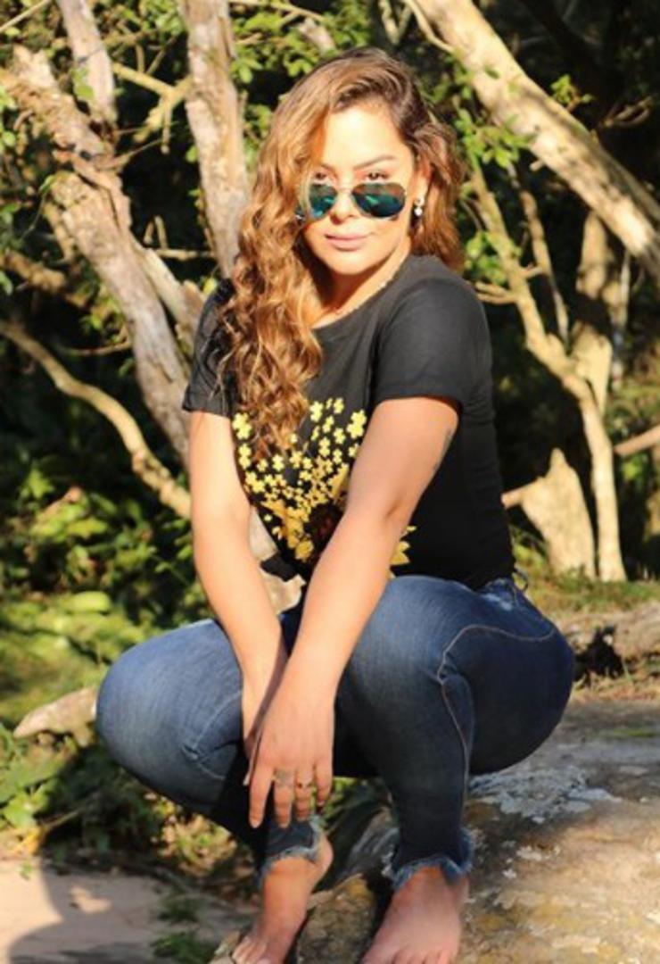 Larissa Riquelme od tada je nabacila koji kilogram, no još uvijek plijeni svojom pojavom. A njenih 1,3 milijuna pratitelja na Instagramu to potvrđuje.