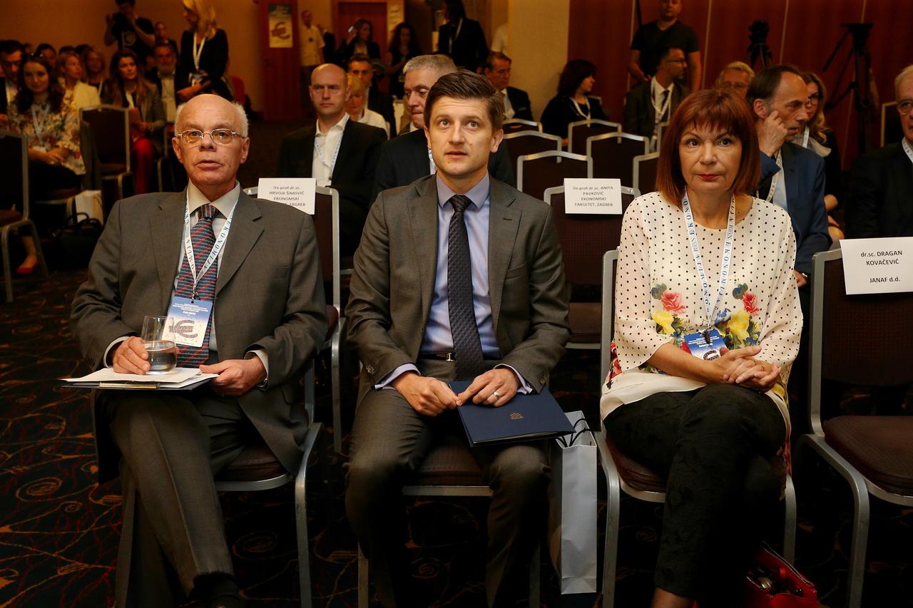 Zagreb: Održan Međunarodni znanstveni skup "Kako poreznim sustavom podržati uvođenje eura"