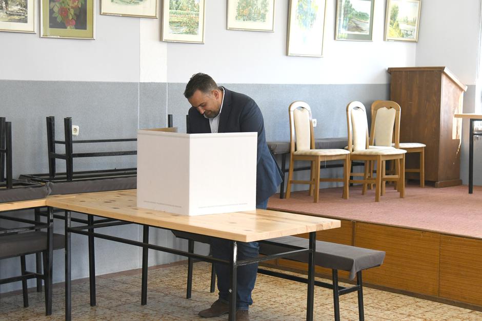 Koprivnica: Kandidat za župana Tomislav Golubić glasovao je u drugom krugu lokalnih izbora