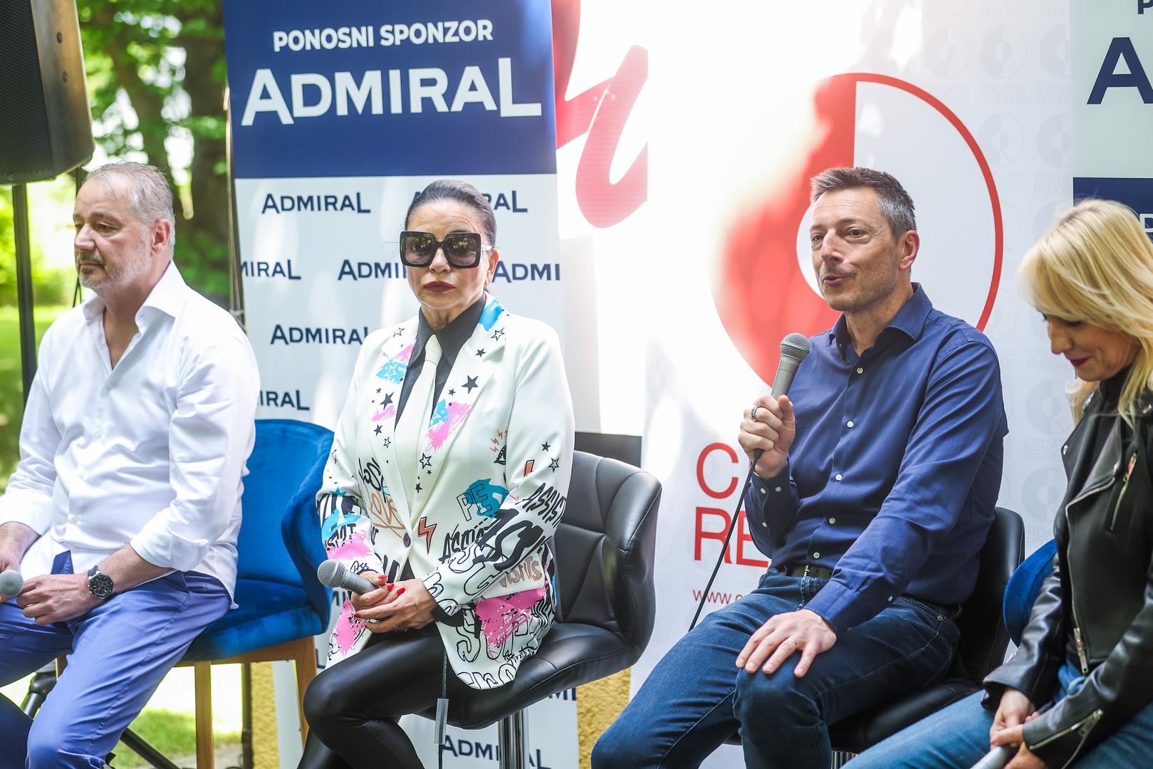 Na konferenciji su, uz Alku Vuicu, govorili i ljudi zaduženi za organizaciju, uključujući i Antuna Tomislava Šabana iz Hrvatskog društva skladatelja.