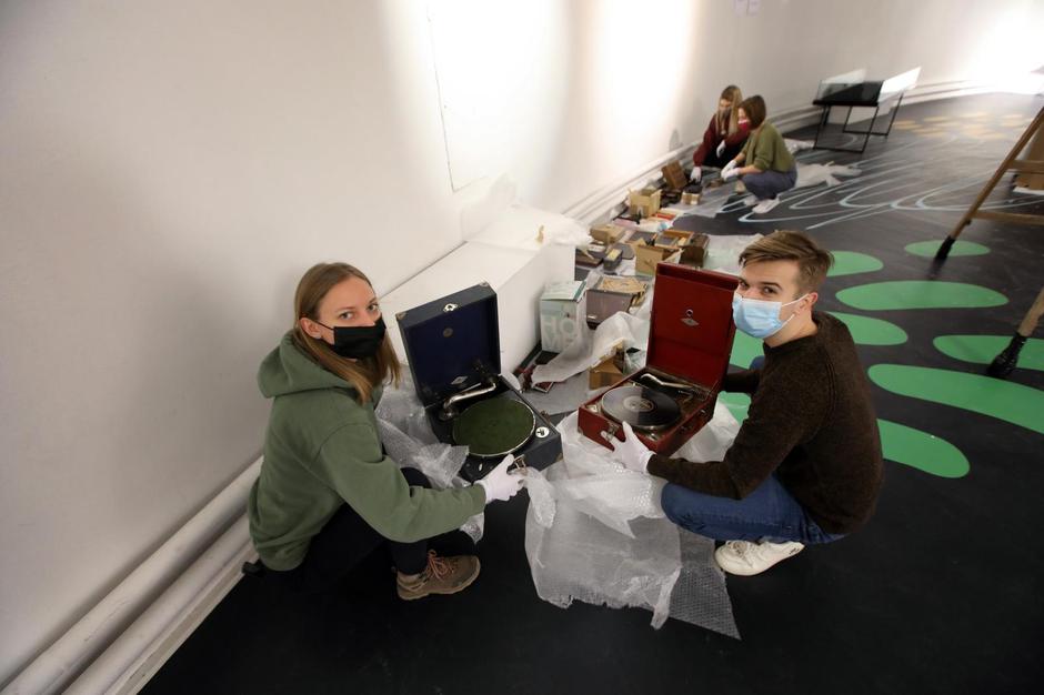 Pripreme za Večernjakovu izložbu "Hrvatska svijetu"