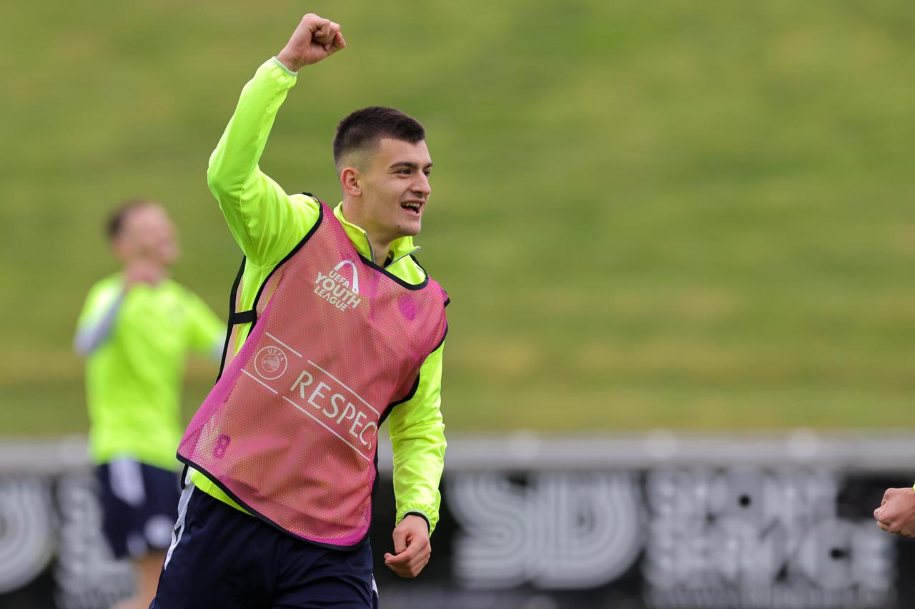 Nyon: Trening nogometaša Hajduka uo?i sutrašnje  polufinalne utakmice Lige prvaka mladih 