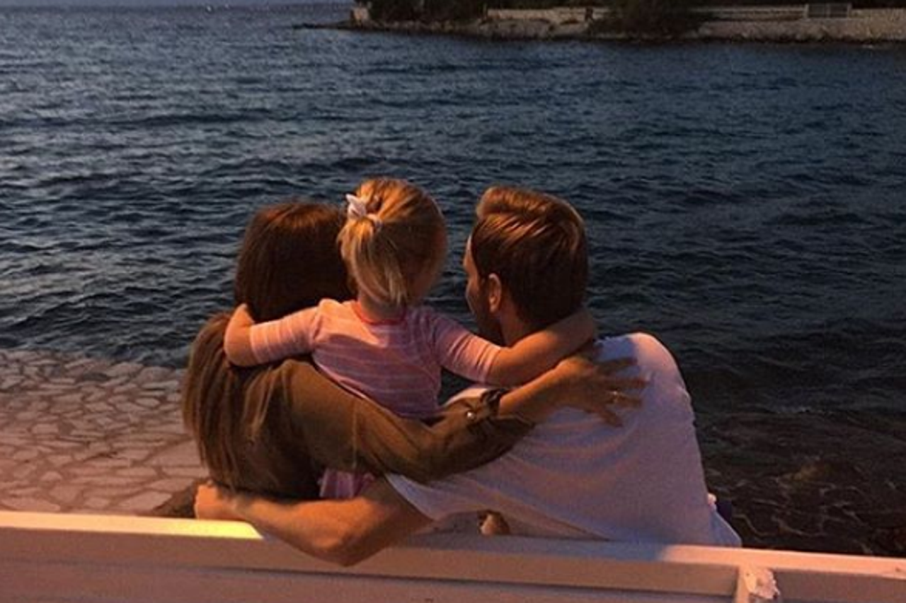 Ivan Rakitiž uživa u društvu obitelji