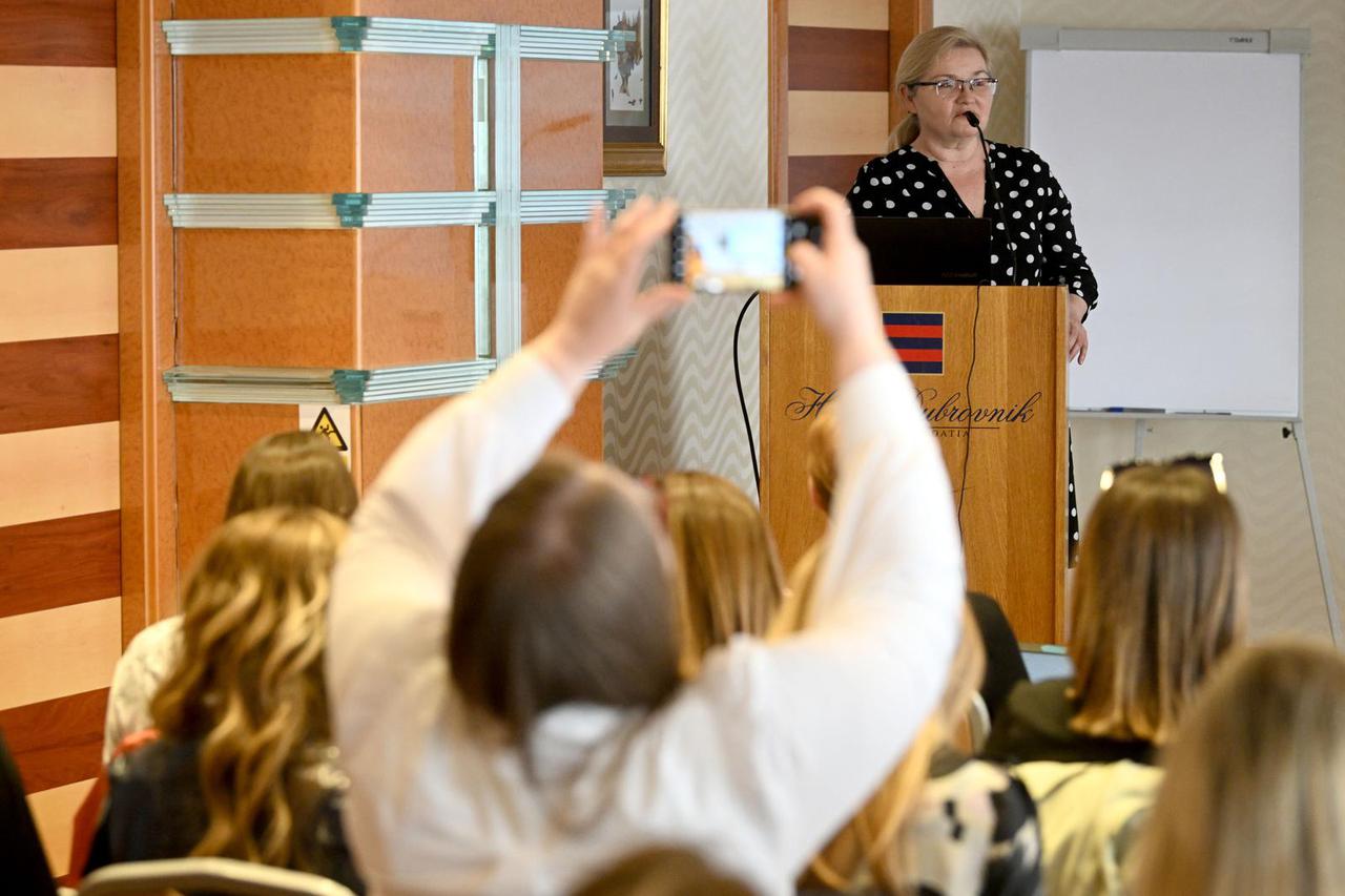 Zagreb: Konferencija 'Dostupnost sigurnog i zakonitog pobačaja'