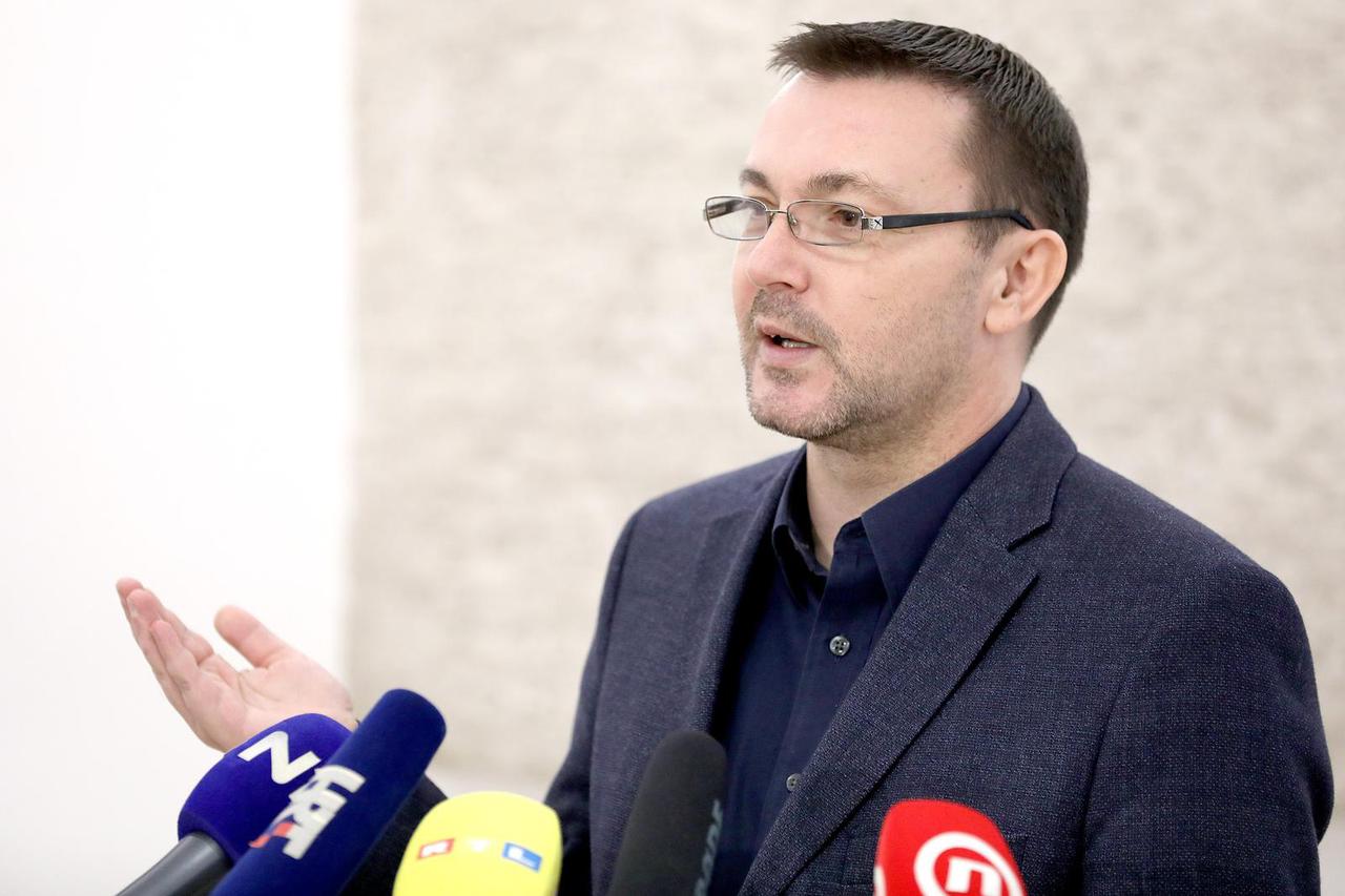 Zagreb: Arsen Bauk o aktualnim temama