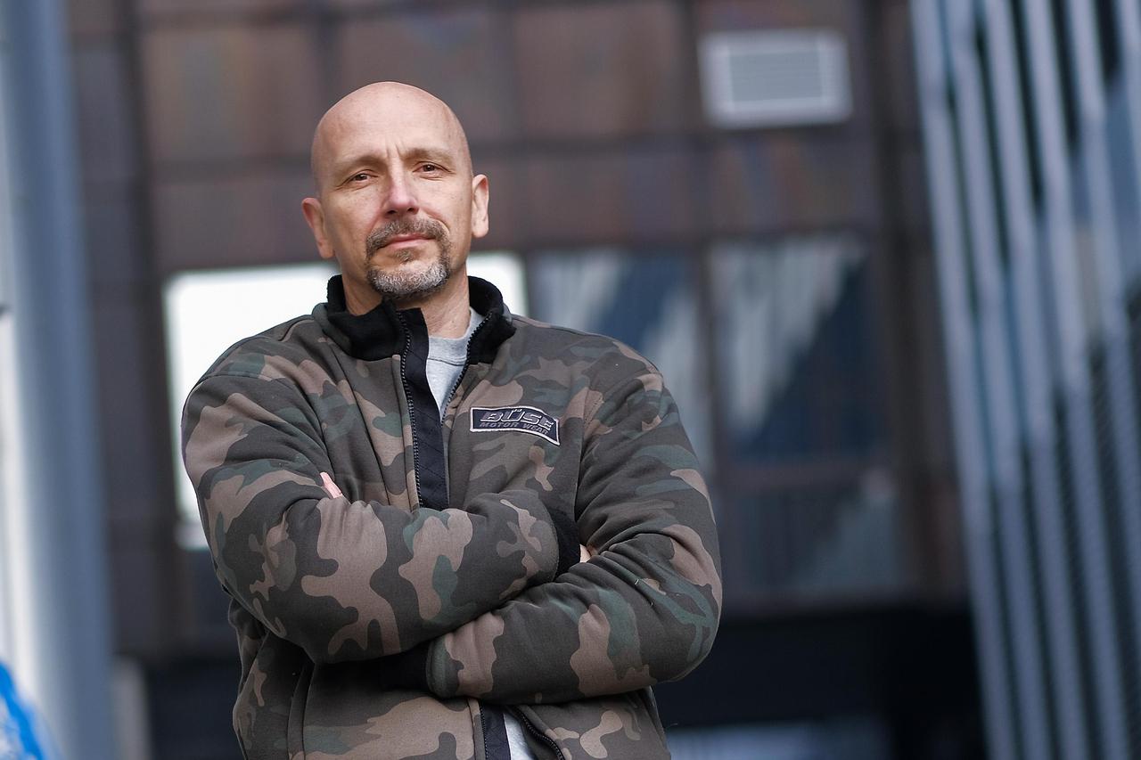 Aleksandar Stanković, voditelj i urednik emisije Nedjeljom u 2