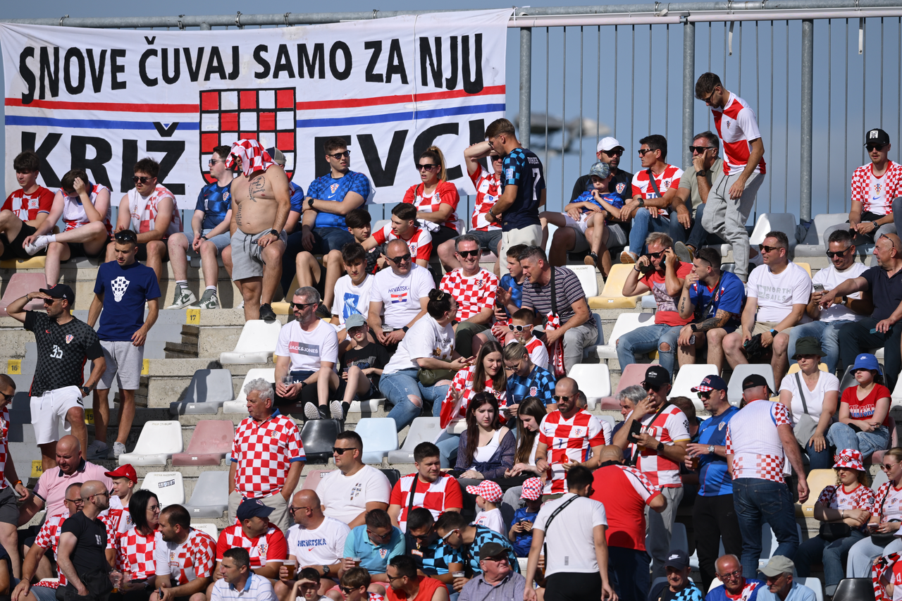 Rijeka: Navijači na prijateljskoj utakmici između Hrvatske i Belgije