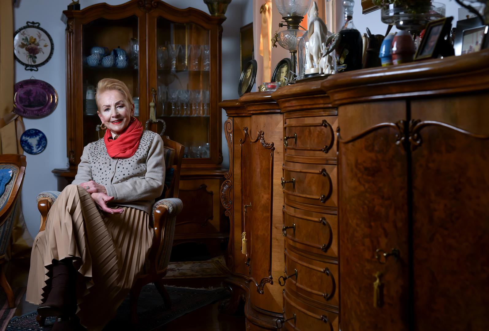 Sama je govorila da joj taj nadimak nije smetao ako znači rad, red i disciplinu. Znala je biti oštra i neugodna, ali je smatrala da je to cijena stvaranja kvalitetnog programa.