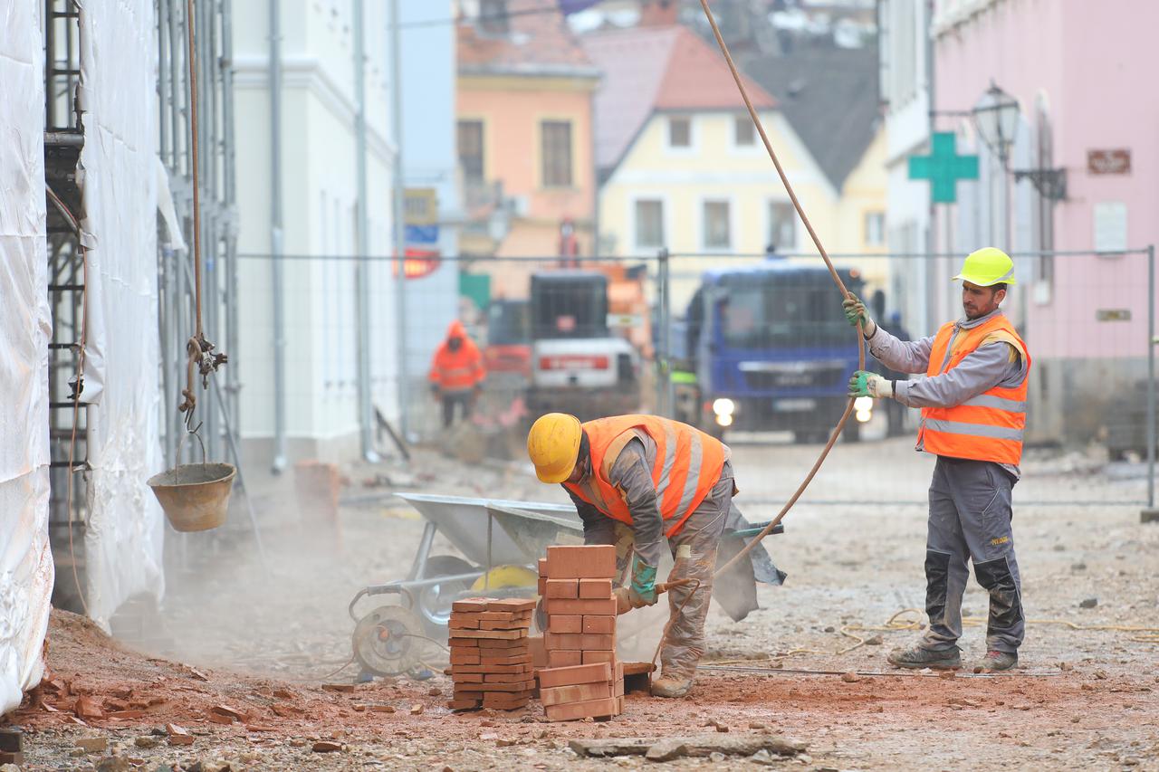 Karlovac: Radovi u povijesnoj jezgri grada