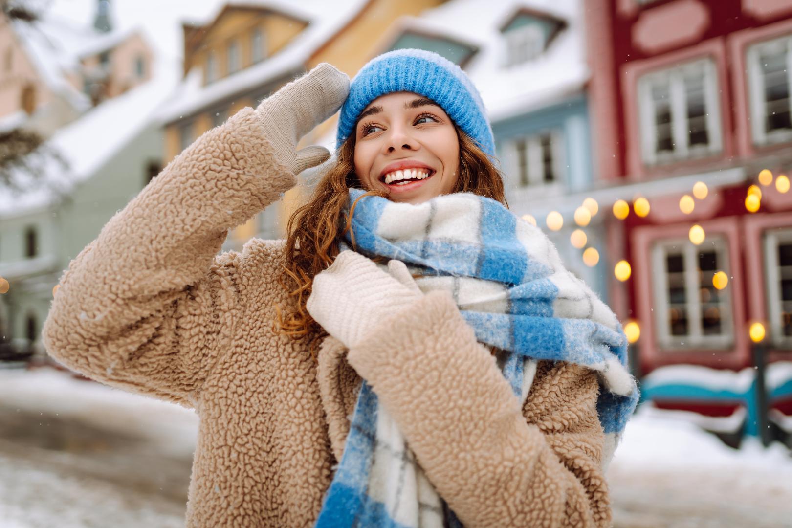 Današnji donosi dinamičnu energiju Mjeseca u Vodenjaku, potičući nekonvencionalne ideje i druženja. Nema ograničenja za važne odluke ili kupovinu, stoga je dan idealan za pokretanje novih inicijativa. Ne žurite, već se prepustite zamahu i promatrajte što se prirodno oblikuje. Zvijezde potiču lagane razgovore i otvaraju vrata novim prijateljstvima ispunjenim poticajnim idejama.