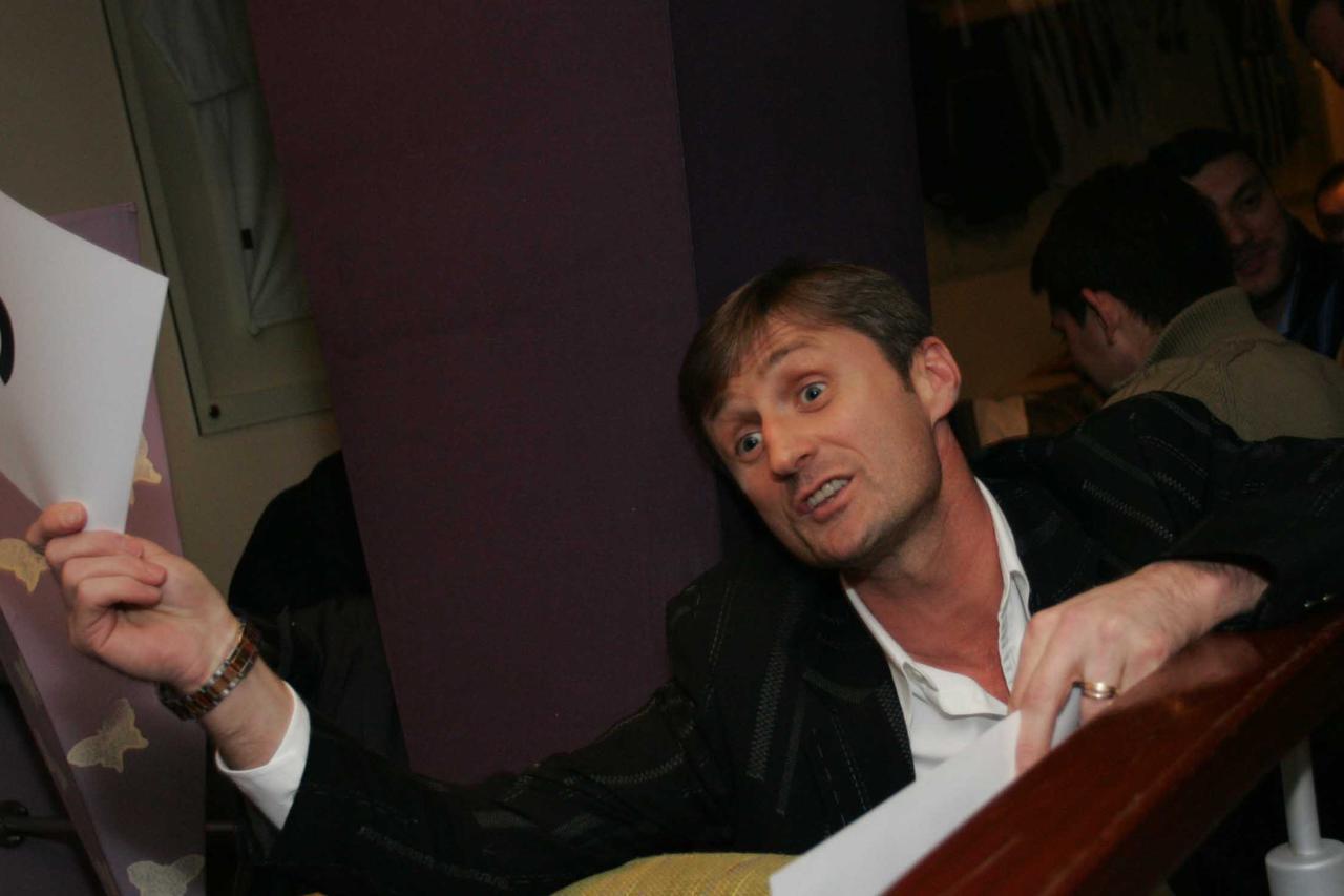 ARHIVA - Darijo Srna platio sliku 60 tisuća kuna u humanitarne svrhe