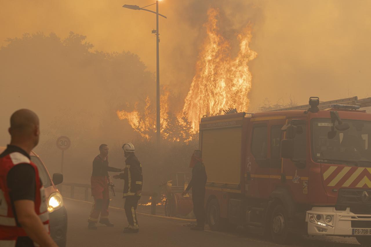 Wildfires in France - Alongside Firefighters