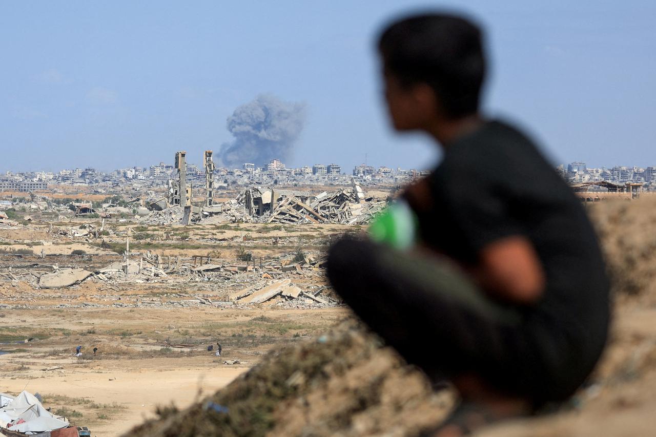 storyeditor/2025-10-06/2025-10-06T111643Z_951438720_RC2A6HA88XBS_RTRMADP_3_ISRAEL-PALESTINIANS-GAZA.JPG