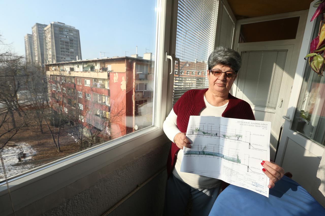 27.01.2017., Zagreb, Vrbik - Odobren projekt za izgradnju bukobrana koji se ceka od prosirenja Slavonske avenije 2011. godine. Stanovnici Vrbika vec godinama negoduju zbog buke prometa, pa tako i Radmila Varjacic koja je zapocela s peticijom za izgradnju 