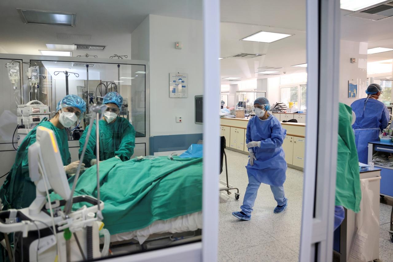 Intensive care unit at Sotiria hospital in Athens