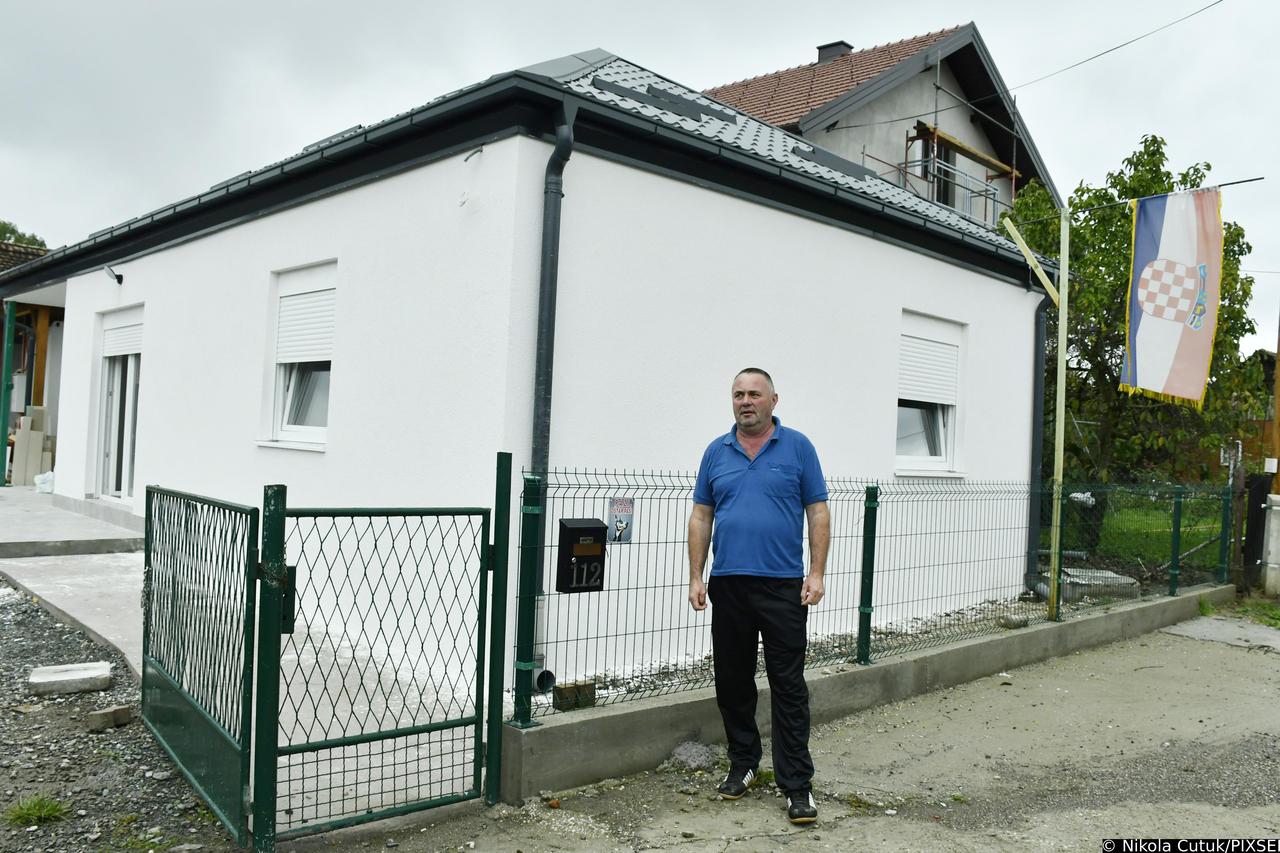Lekenik: Obitelji Vratarić završena je montažna zamjenska kuća
