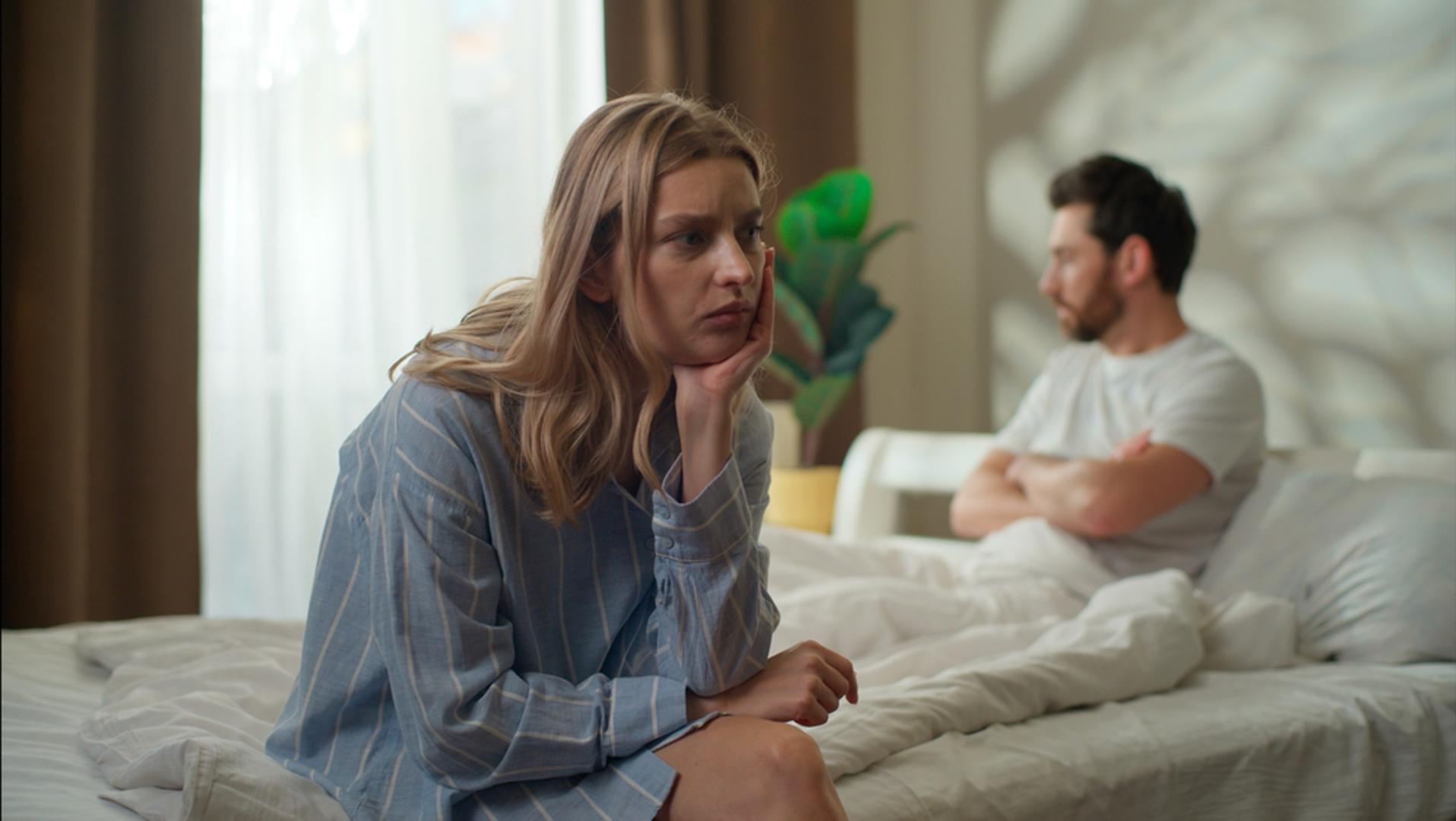 Četvrtak donosi kulminaciju astroloških napetosti pod utjecajem moćnog punog Mjeseca u znaku Vage, koji stavlja odnose i unutarnju ravnotežu na najveći test. Dok jedni pronalaze sklad, drugi će se morati suočiti s neočekivanim emocionalnim ispadima i izazovima.