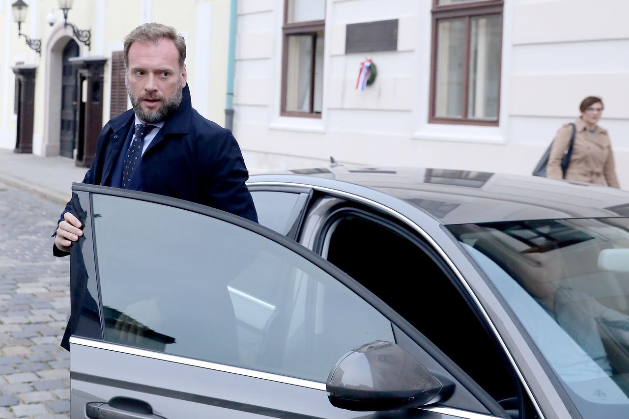 Dolazak na sjednicu Vlade