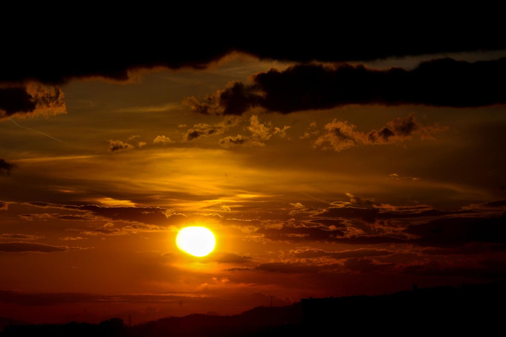 Nad glavnim je gradom padala i tuča.