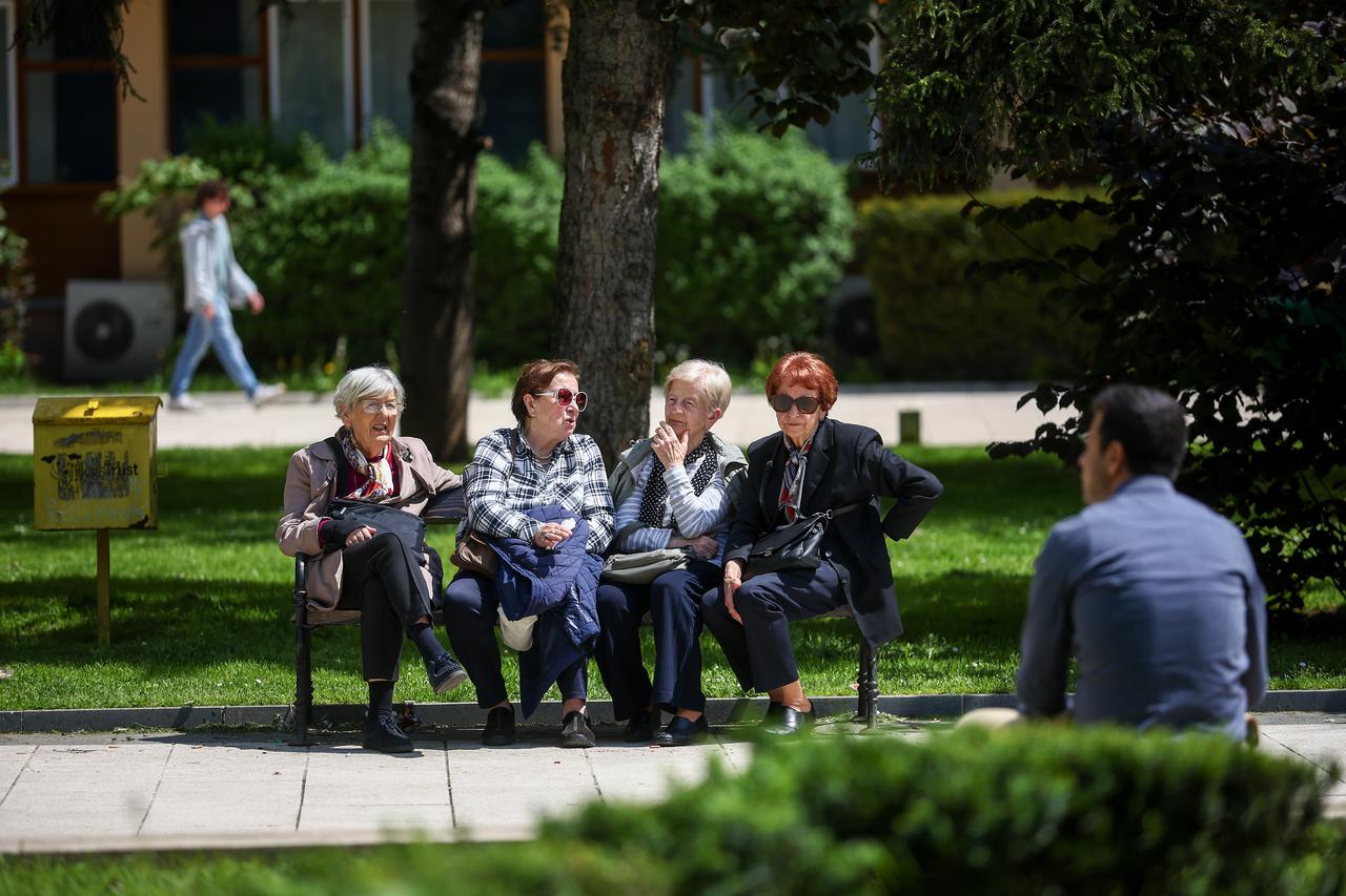 Brojni turisti i građani uživaju u Sarajevu 