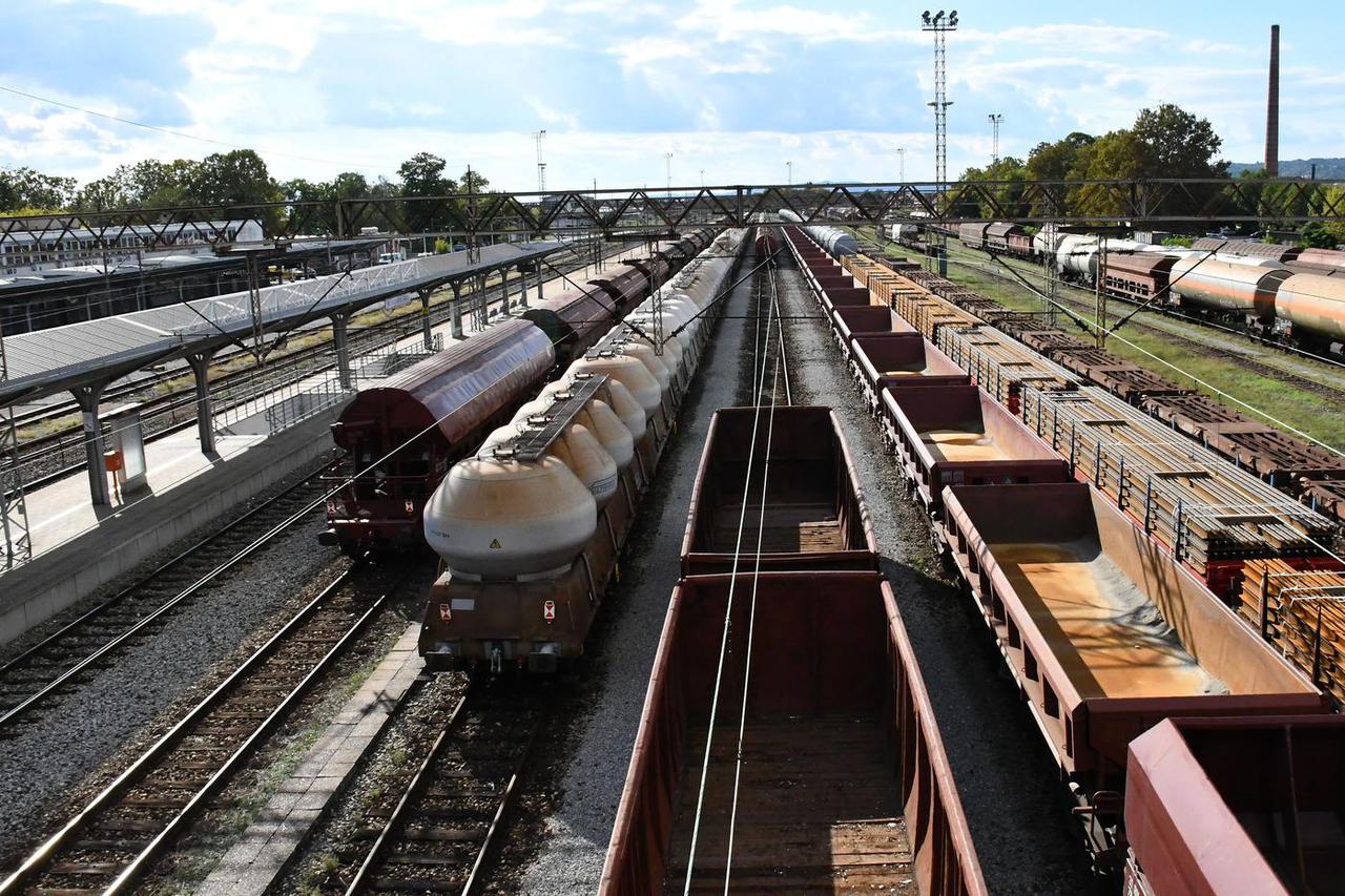 Željezničko čvorište Slavonski Brod