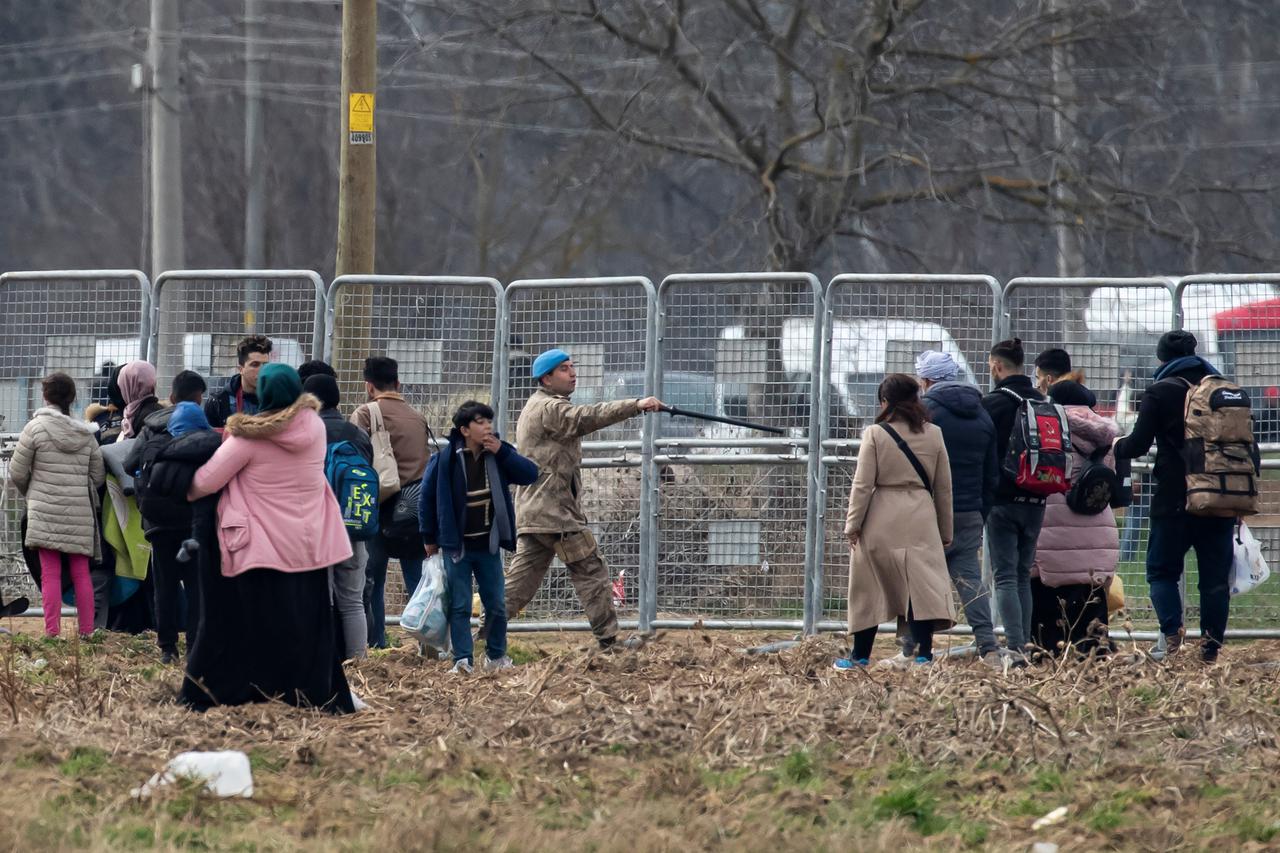 Sukob s migrantima na tursko-grčkoj granici