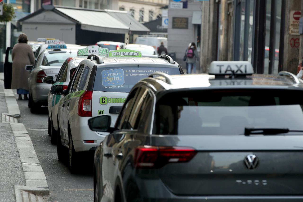 Vozači Ubera u štrajku zbog neredovitih isplataplaća