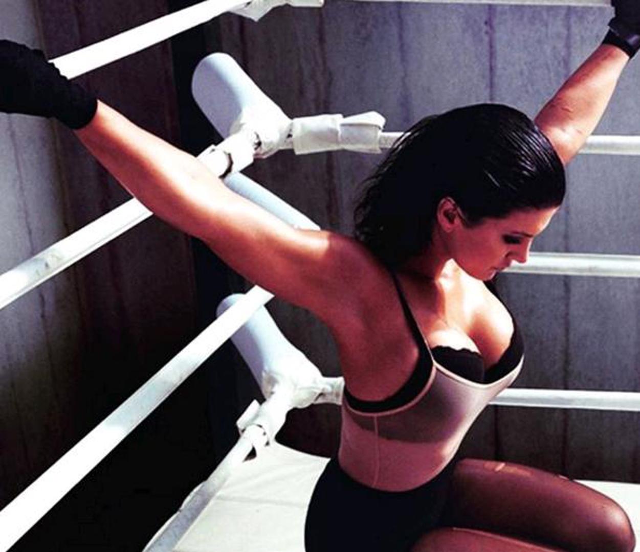 Gina Carano (35) je američka majstorica borilačkih vještina, a specijalnost su joj boks i tajlandski boks. Glumi u filmovima s borilačkom tematikom i radi kao fitness model.