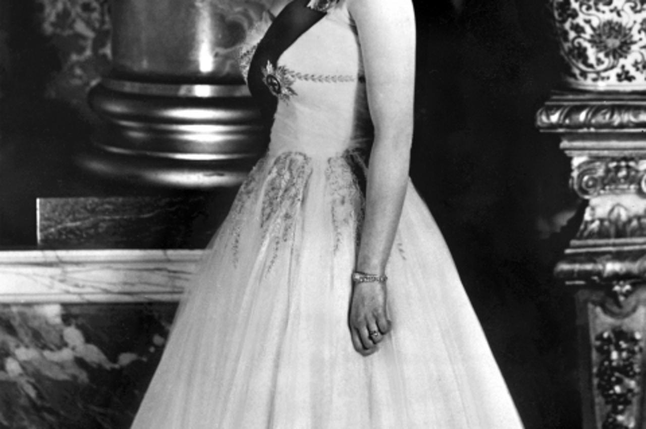 Kraljica Elizabeta (1)