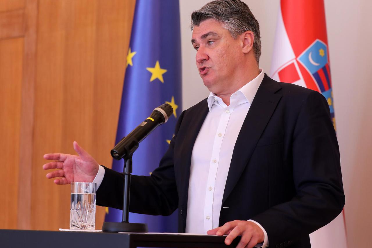 Predsjednik Zoran Milanović održao  izvanrednu konferenciju za medije