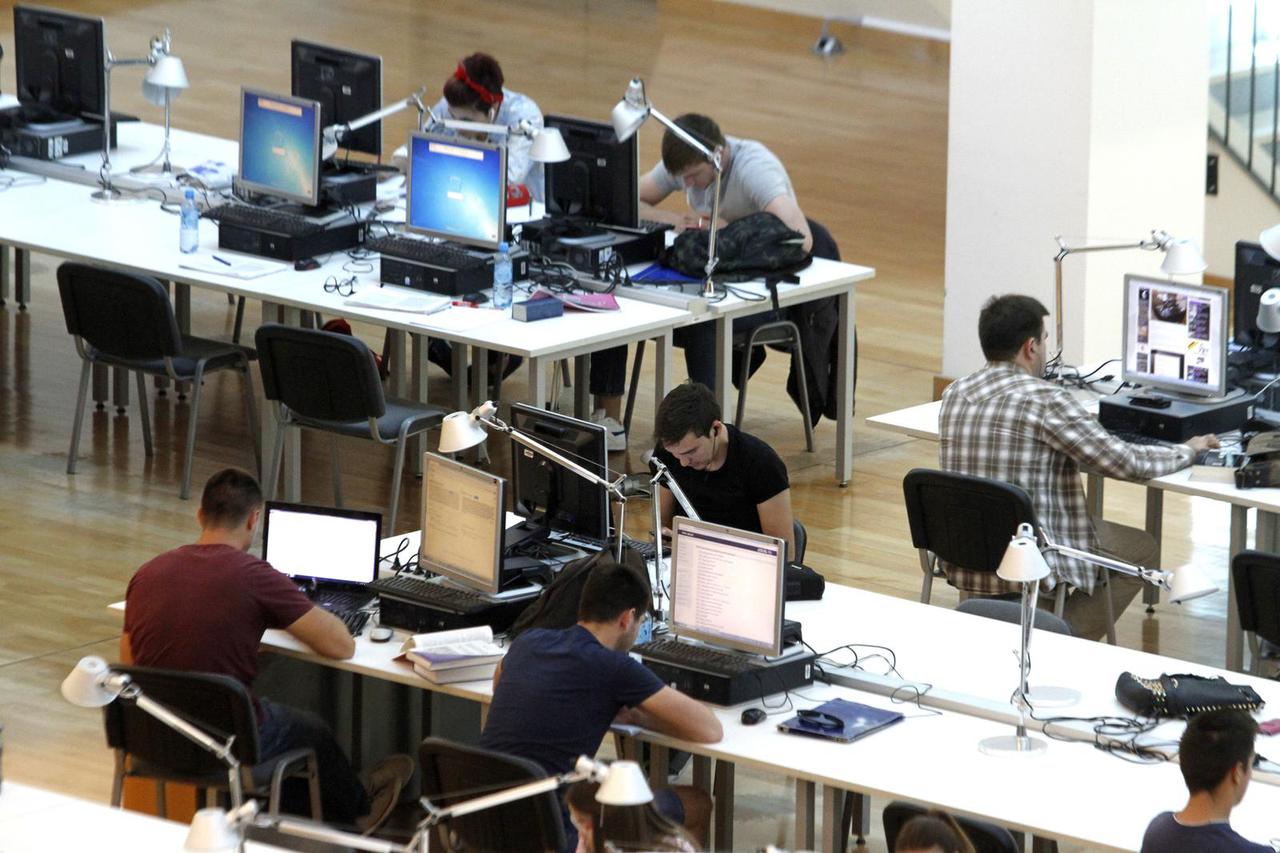 Sveu?ilišna knjižnica u Splitu