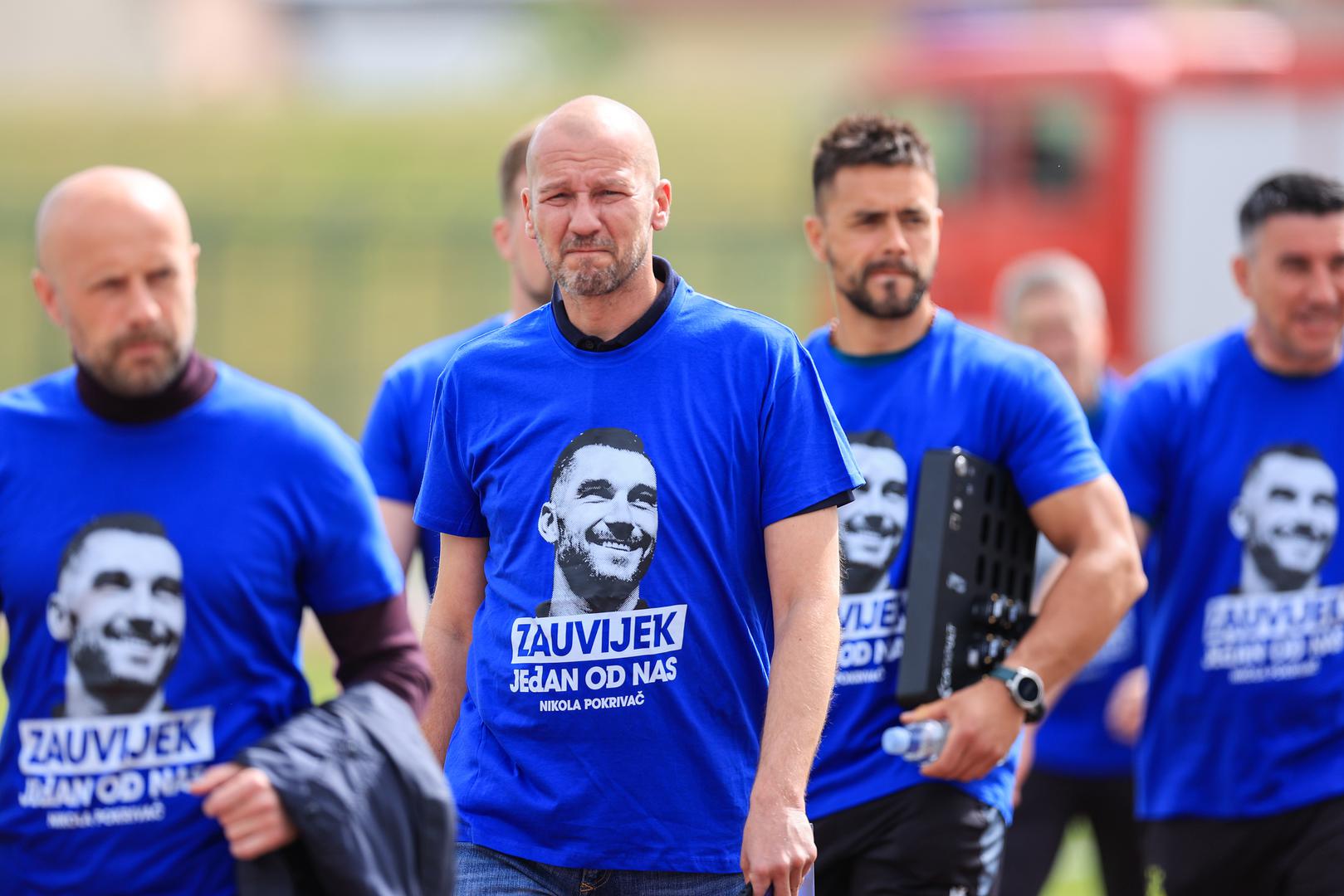 Dinamovci su danas u Velikoj Gorici u utakmici protiv Gorice izašli u majicama na kojima je lik pokojnog Nikole Pokrivača