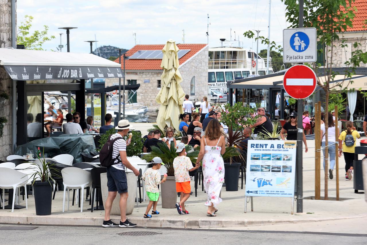 Murter: Turisti?ka patrola i Ve?ernjakove zvjezdice u Murteru