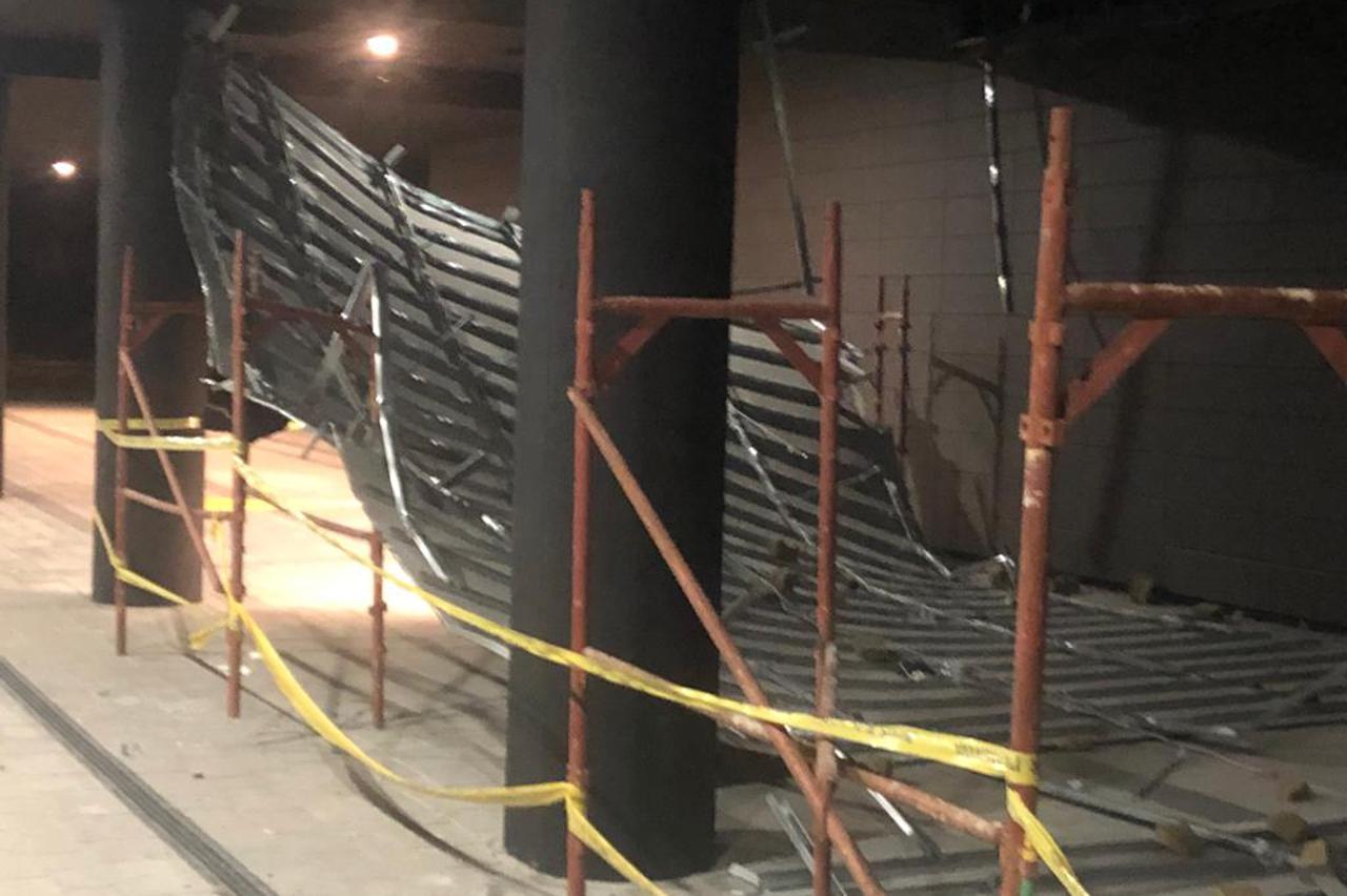 Srušio se strop zgrade