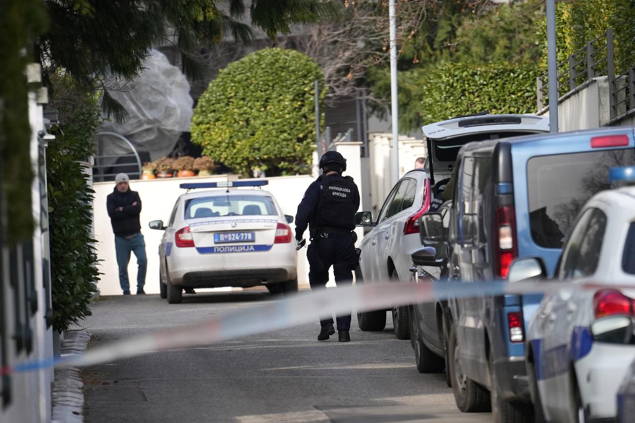 Beograd: Na kuću Zdravka Čolića na Dedinju bačena je bomba