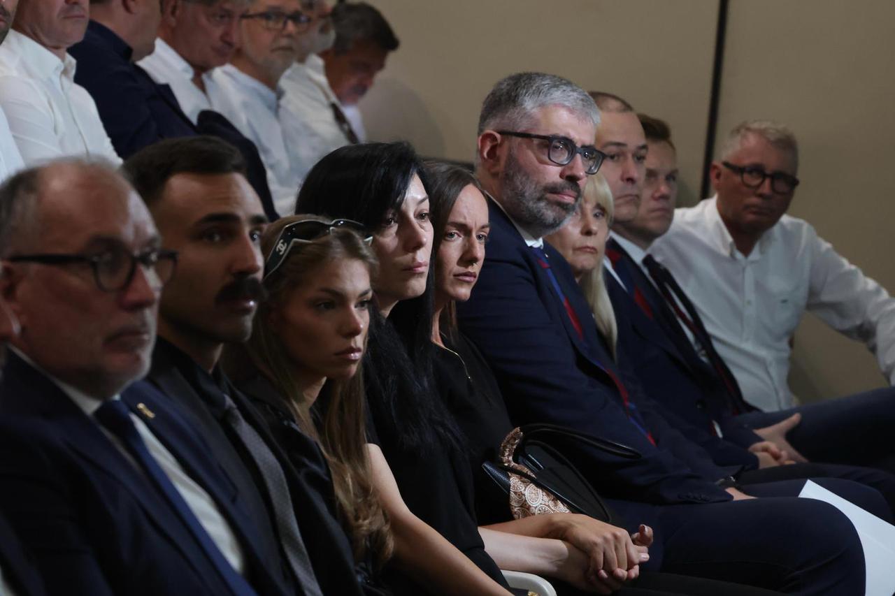 Split: Komemoracija za Ivana Gudelja na Poljudu