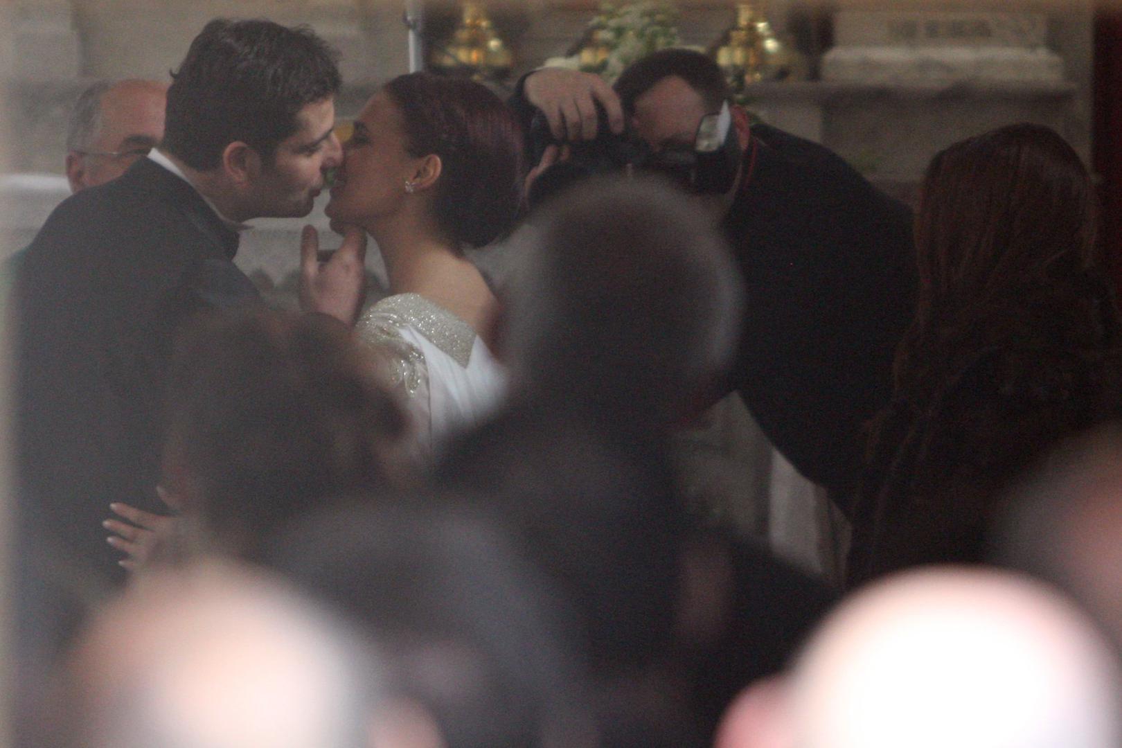 Povodom 13. godišnjice braka, glumac Robert Kurbaša (49) i njegova supruga Kristina prisjećaju se dana kada su 2013. godine izrekli sudbonosno “da”, ali i svega što su zajedno izgradili tijekom više od desetljeća zajedničkog života.