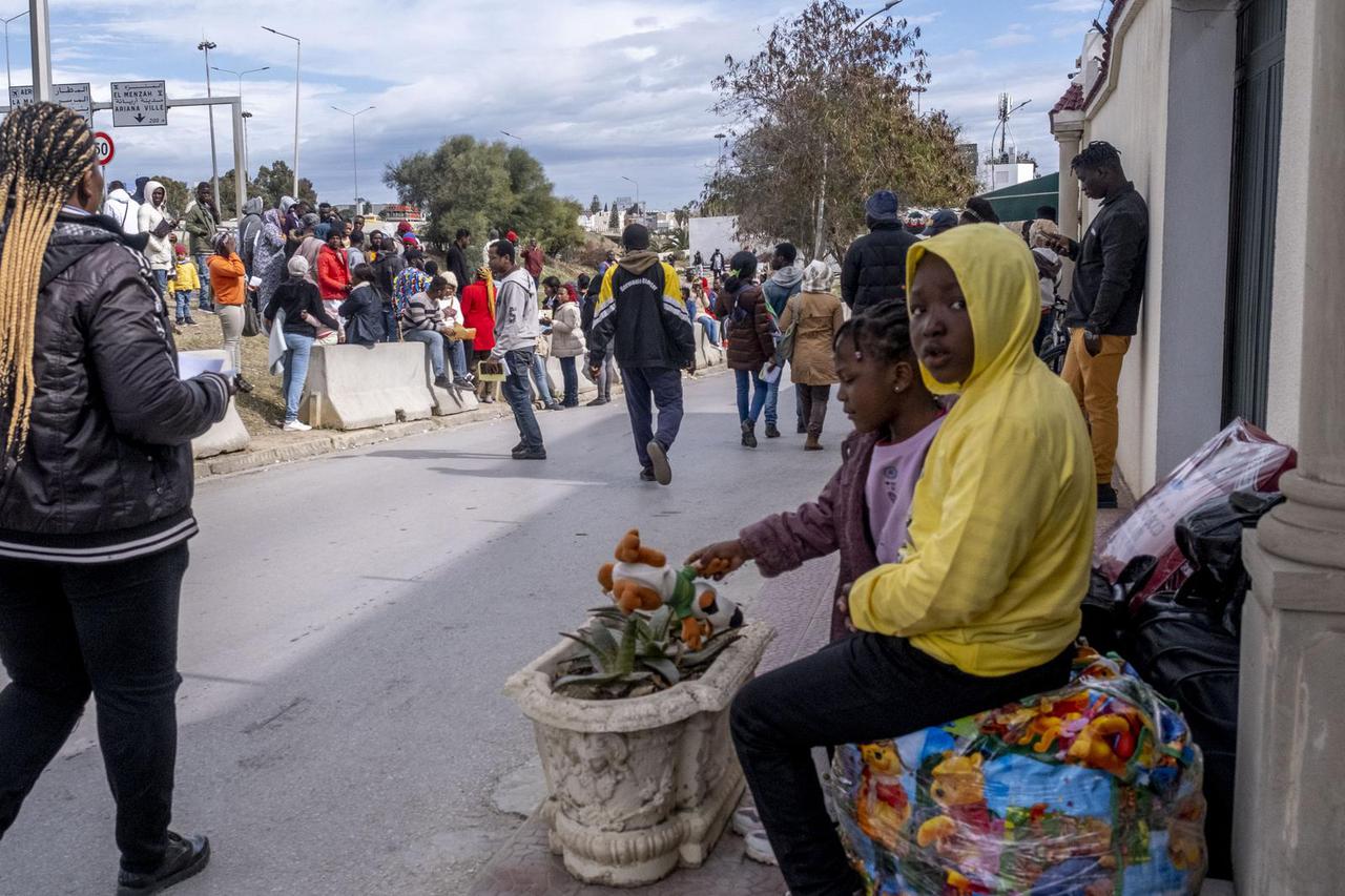 Sub-Saharan Migrants Gather Outside Ivory Coast Embassy - Tunis
