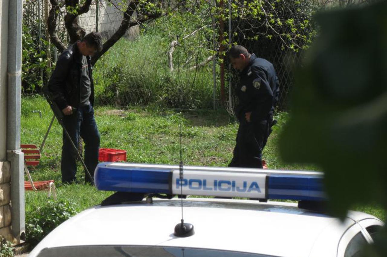 policija,pas (1)