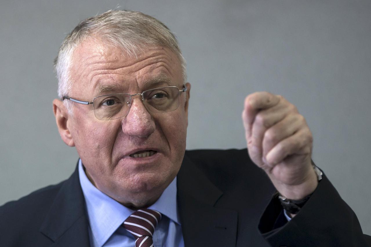 Vojislav Šešelj